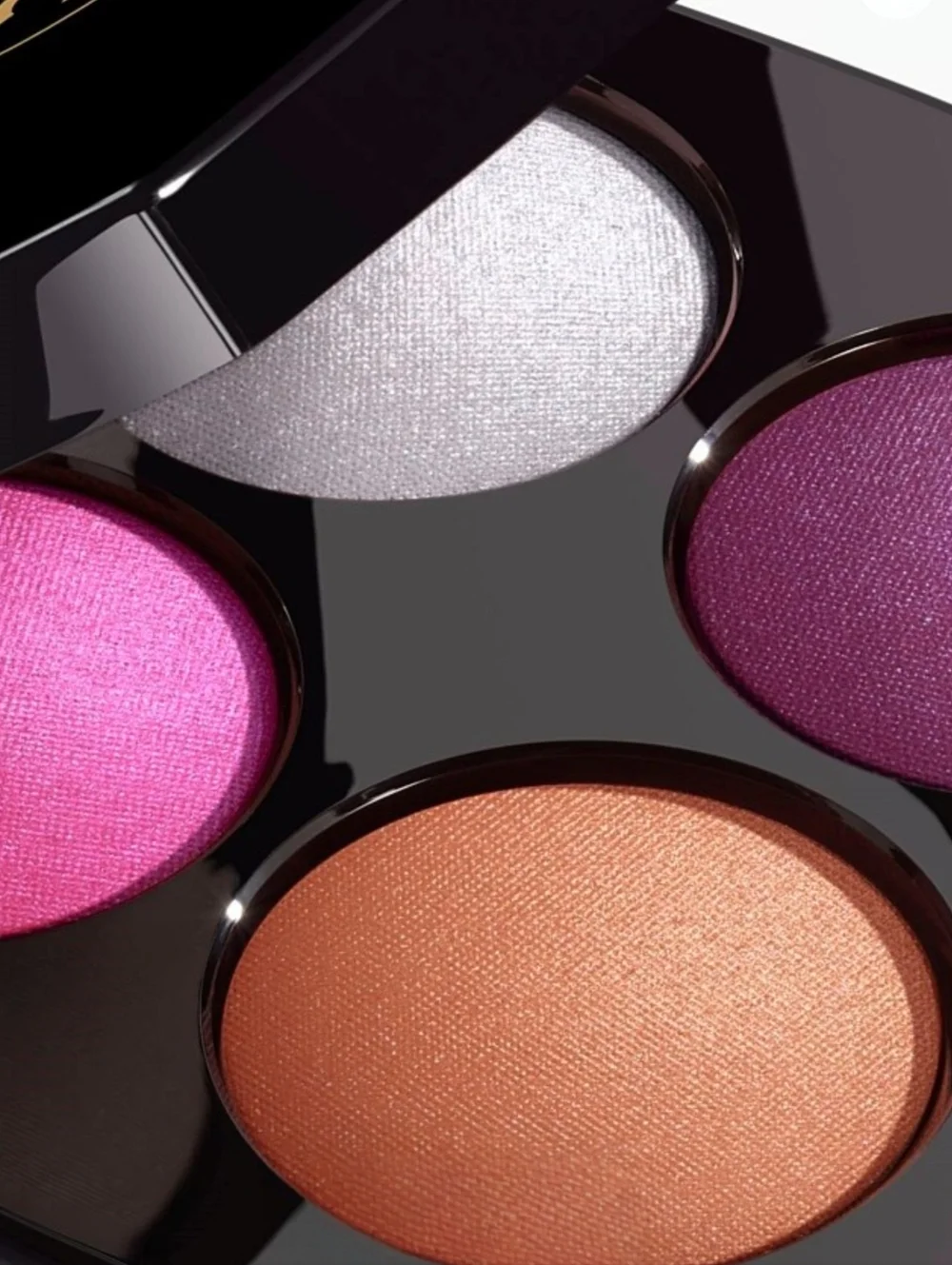 NEW~ CHANEL ENCHANTED NIGHT Eyeshadow & Blush Palette~ LIMITED EDITION - Picture 8 of 11